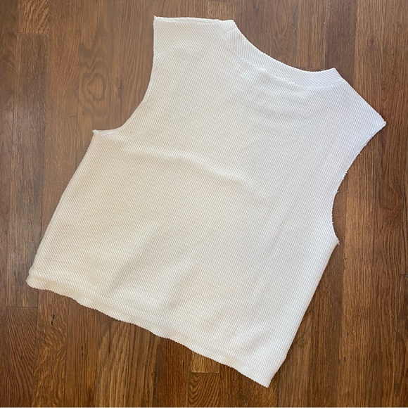 See By Chloe Sleeveless Top - Picture 2 of 6